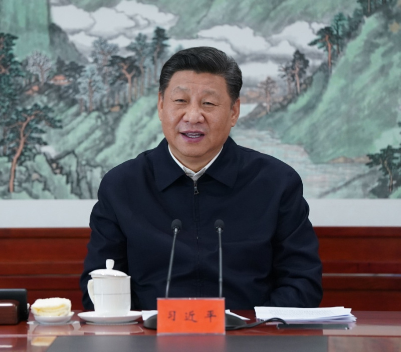 2016年2月19日，習(xí)近平總書記在中央電視臺總控中心同工作人員親切握手。