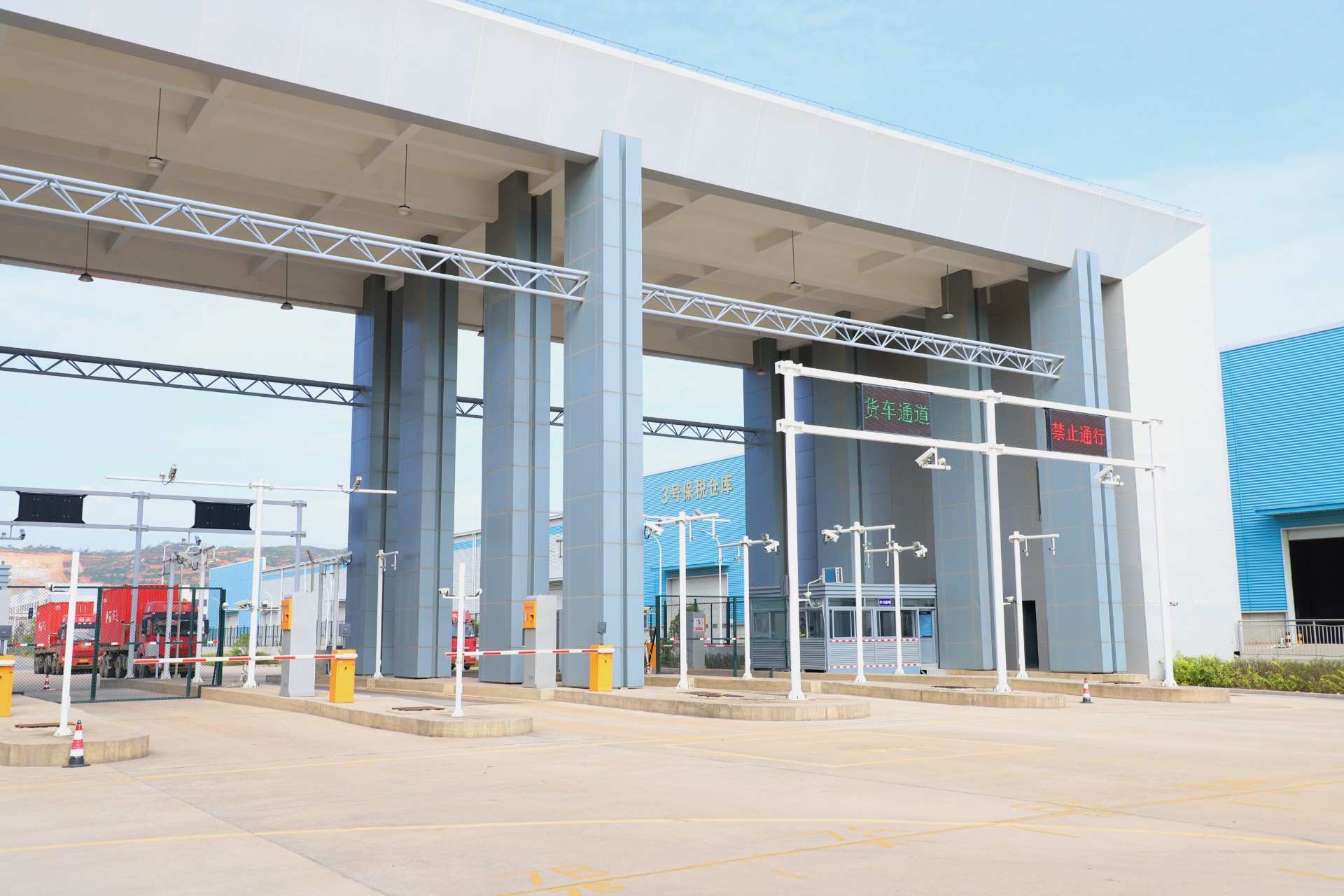 1730251668788985.jpg 2:檢查卡口.jpg